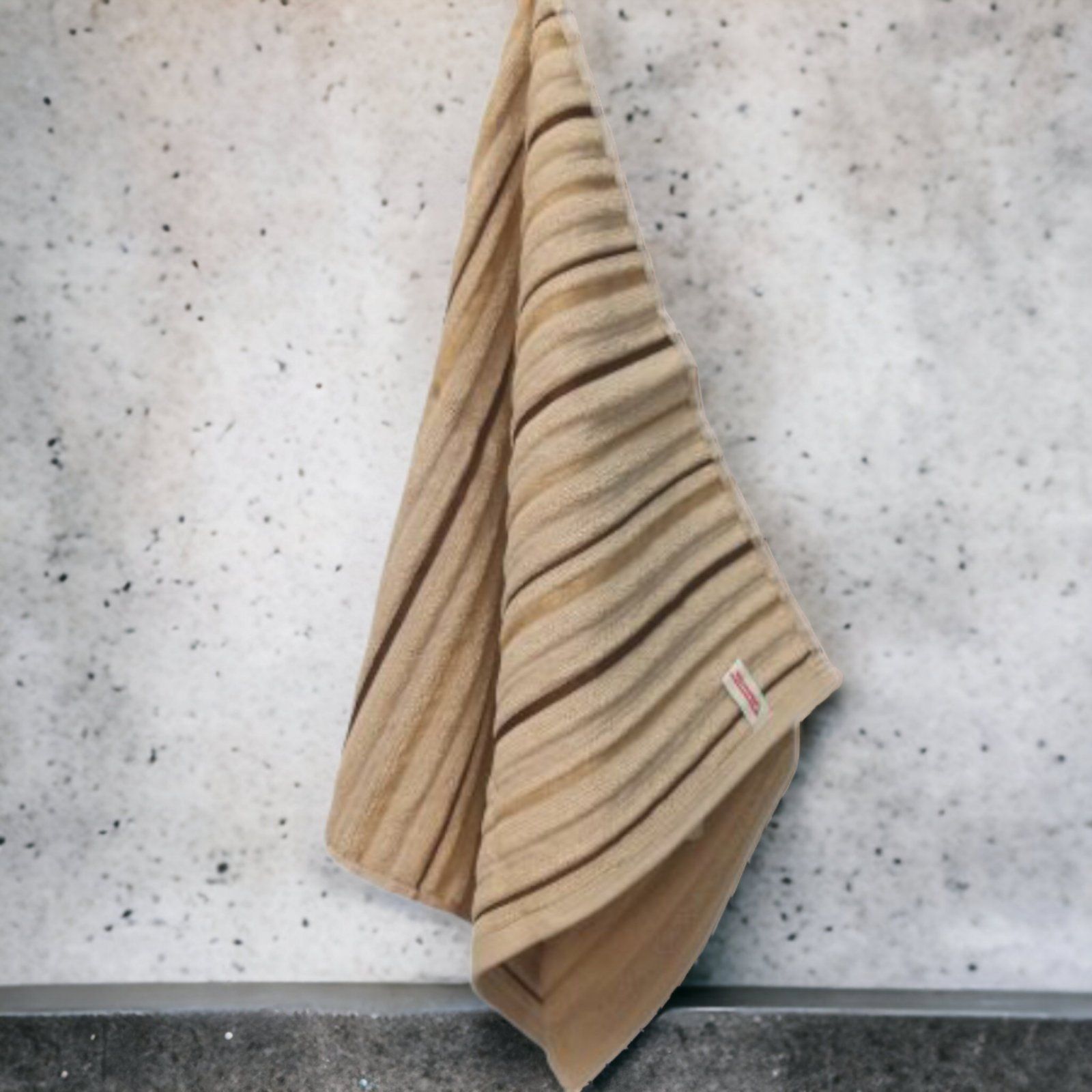 Viktorija_Leskovac_-_Kucni_tekstil_Peskir_670_671_4