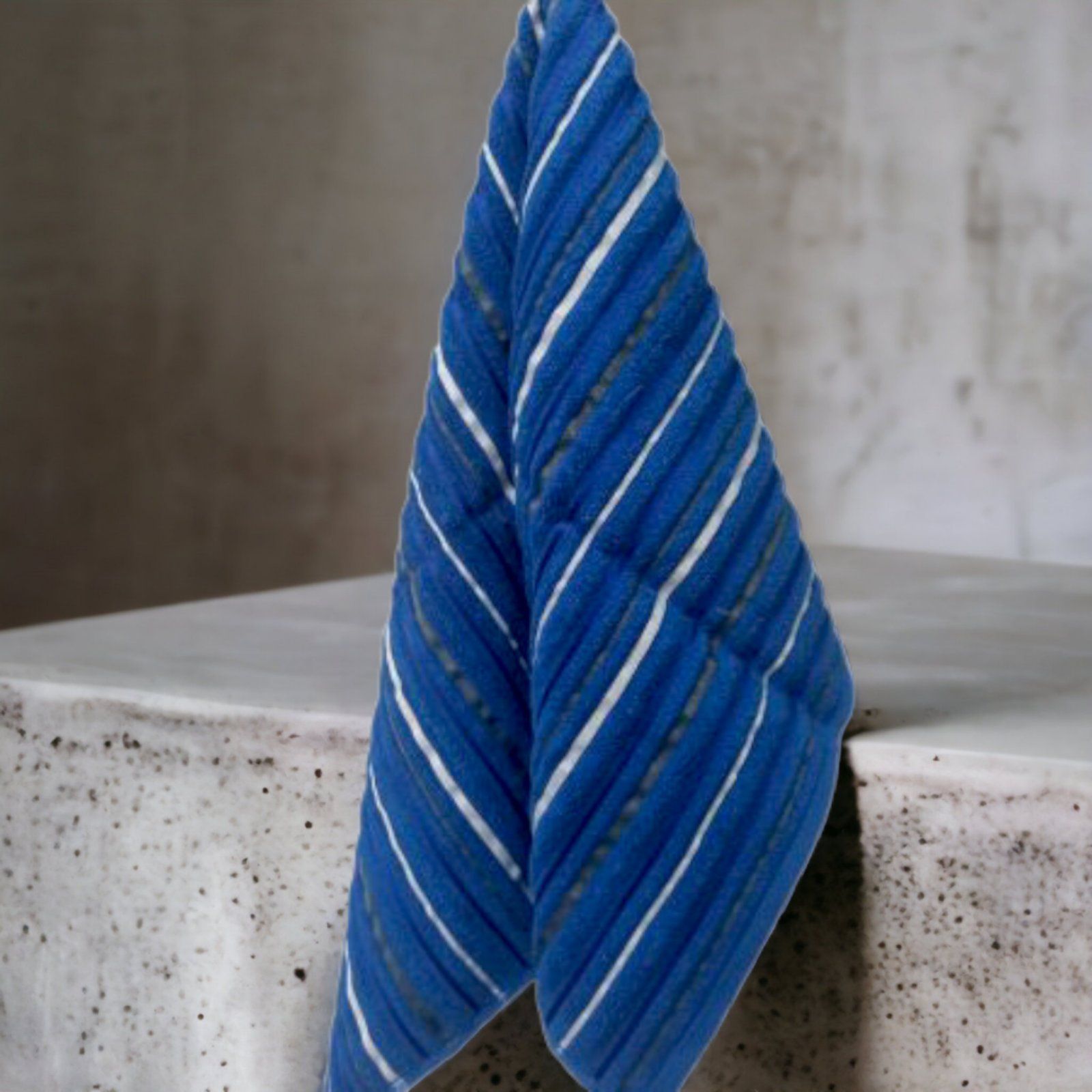 Viktorija_Leskovac_-_Kucni_tekstil_Peskir_670_671_5