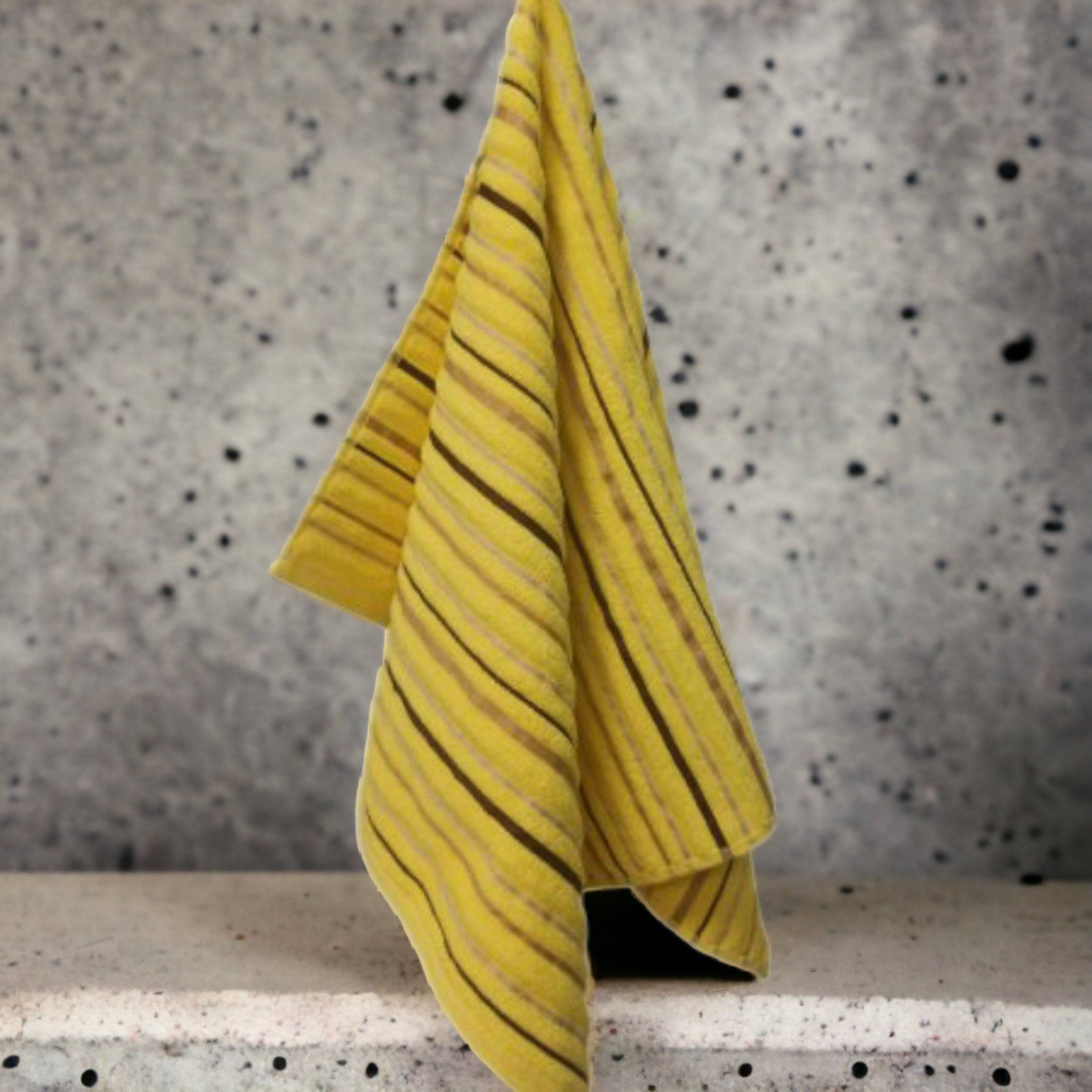 Viktorija_Leskovac_-_Kucni_tekstil_Peskir_670_671_6