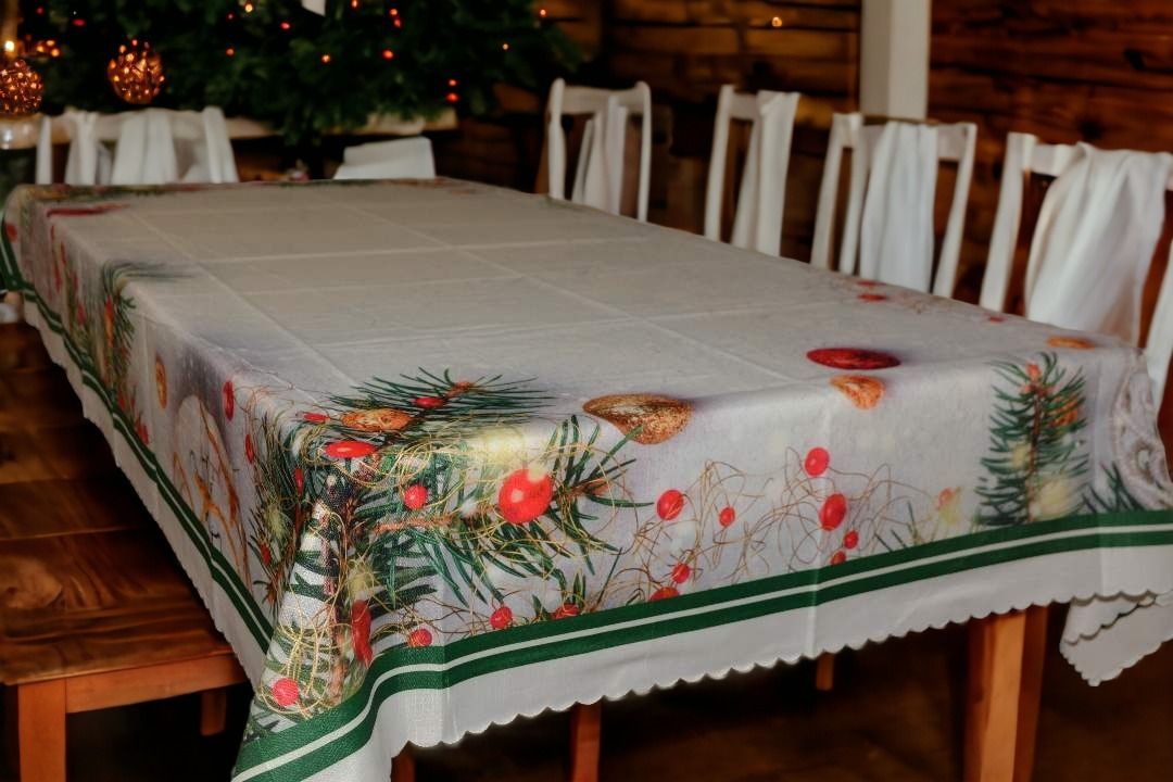 stolnjak-ukras-crveni